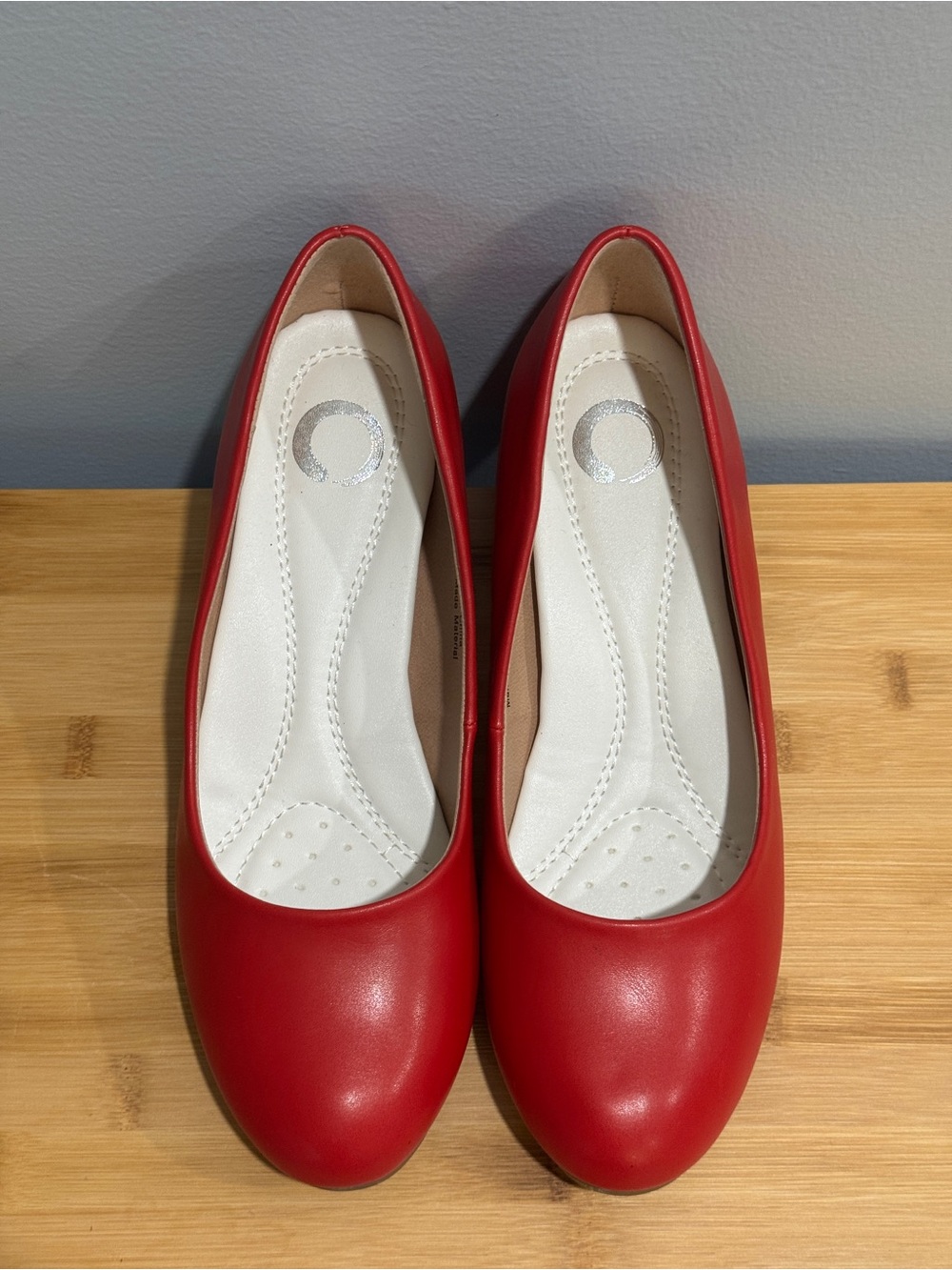 Classic Pump Red - Picture 5 of 7